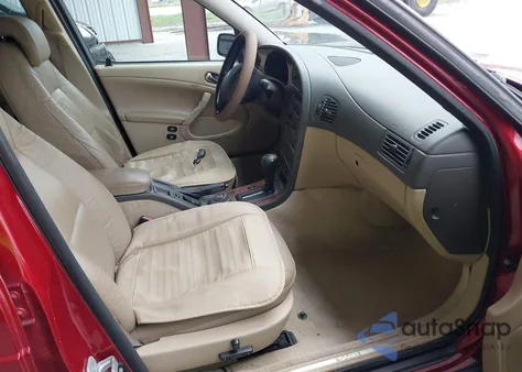 1999 Saab 9-5 Se z USA, uszkodzony, nr VIN YS3EF48E6X3085830